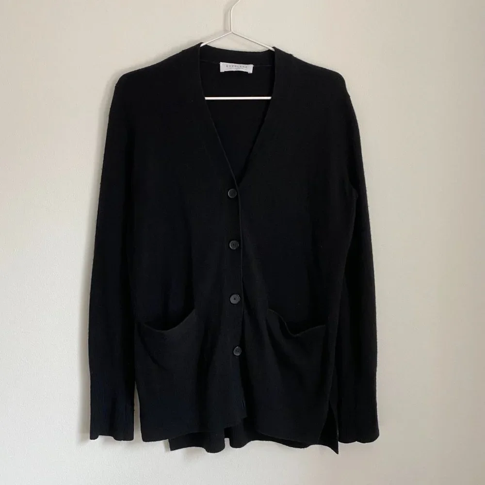 Everlane Cashmere Button Cardigan with Pockets - Picture 5 of 7